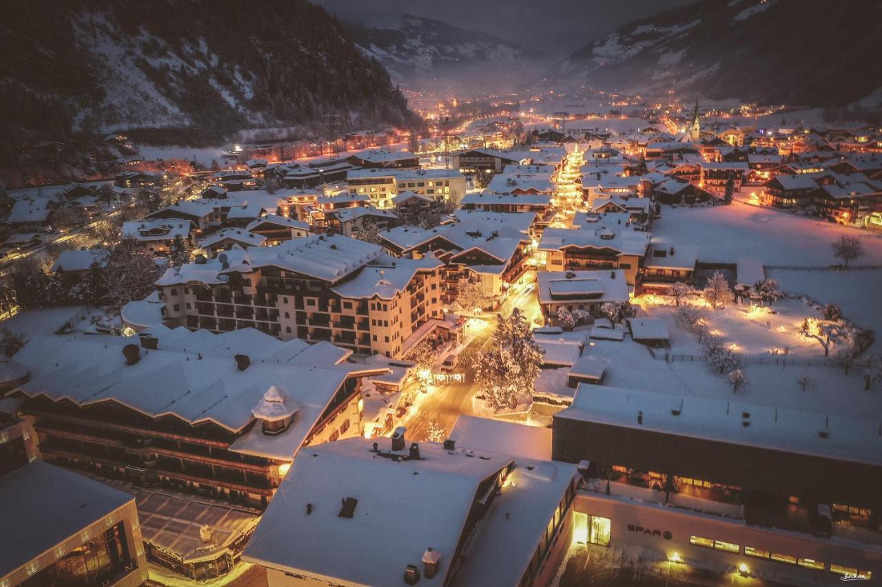 Strass - Sport & Spa Hotel Mayrhofen Extérieur photo