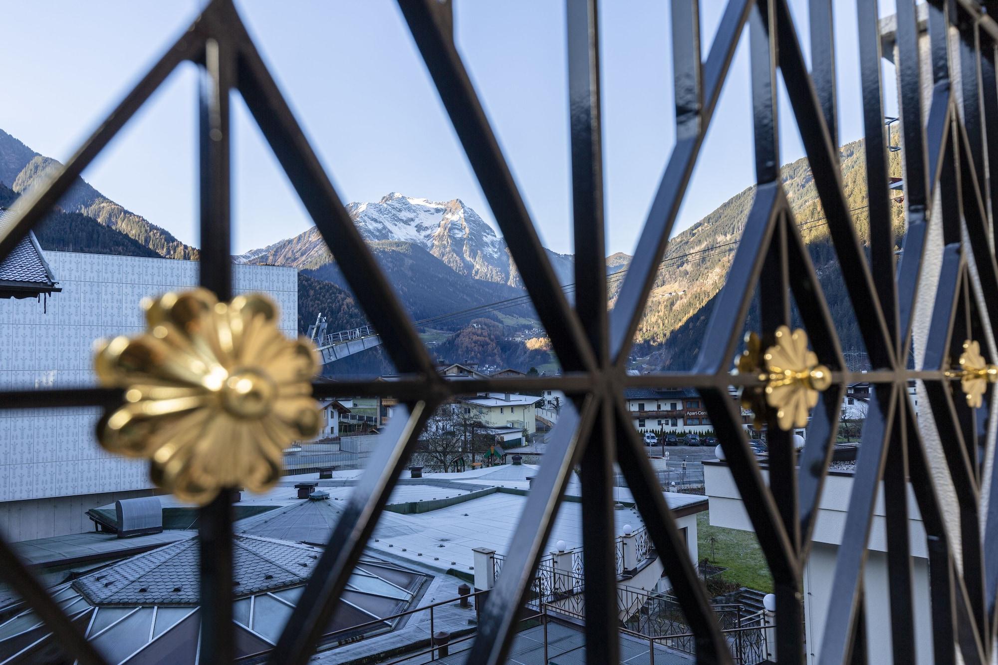 Strass - Sport & Spa Hotel Mayrhofen Extérieur photo