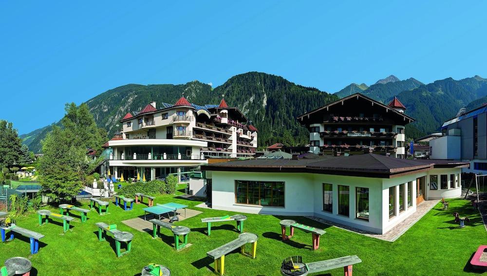 Strass - Sport & Spa Hotel Mayrhofen Extérieur photo