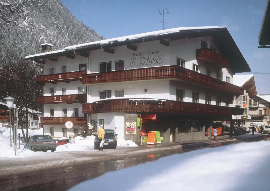 Strass - Sport & Spa Hotel Mayrhofen Extérieur photo