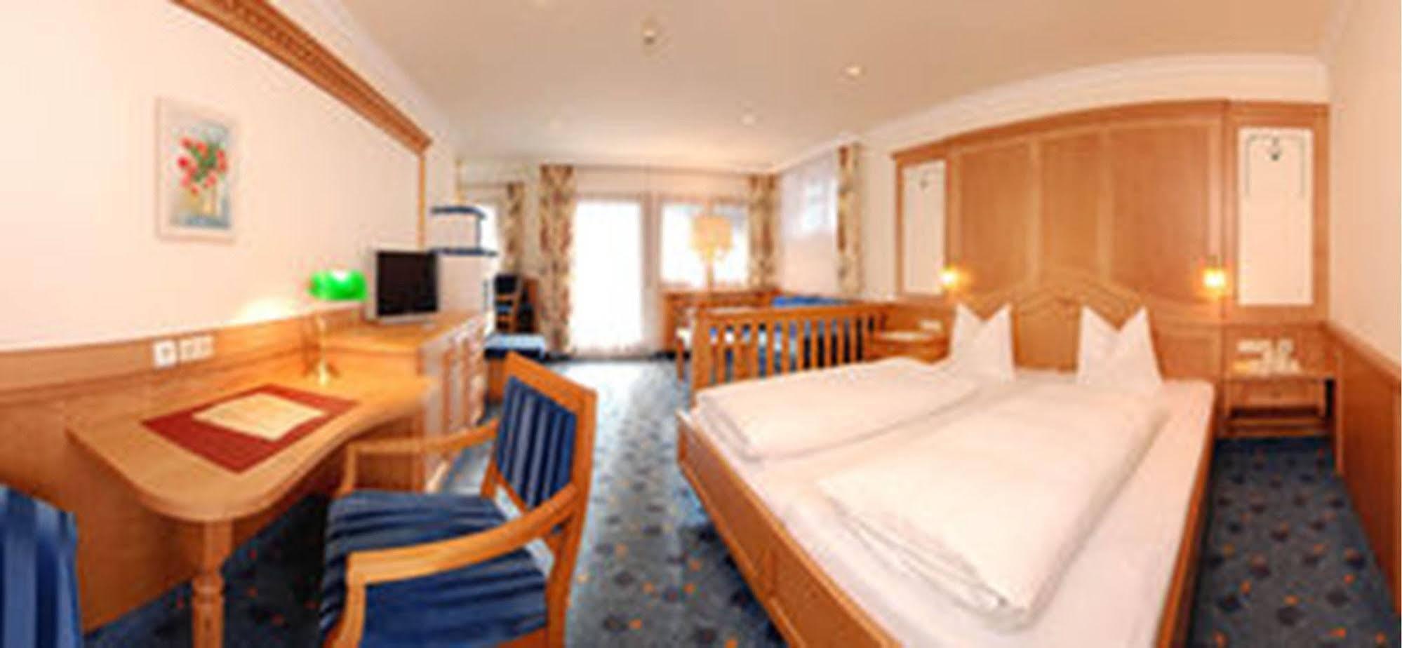 Strass - Sport & Spa Hotel Mayrhofen Extérieur photo